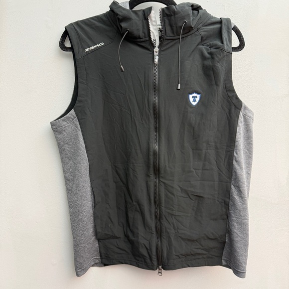 *New* Zero Restriction The Champ Hoodie Vest Size Medium